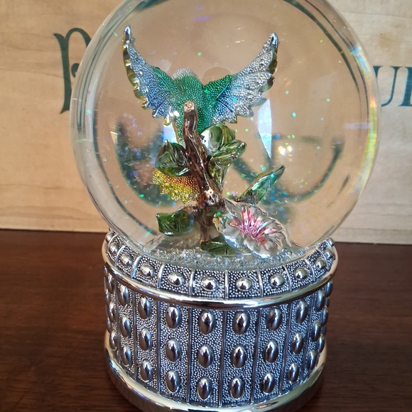 Things Remembered Vibrant Hummingbird Snow Globe - Picture 5 of 6
